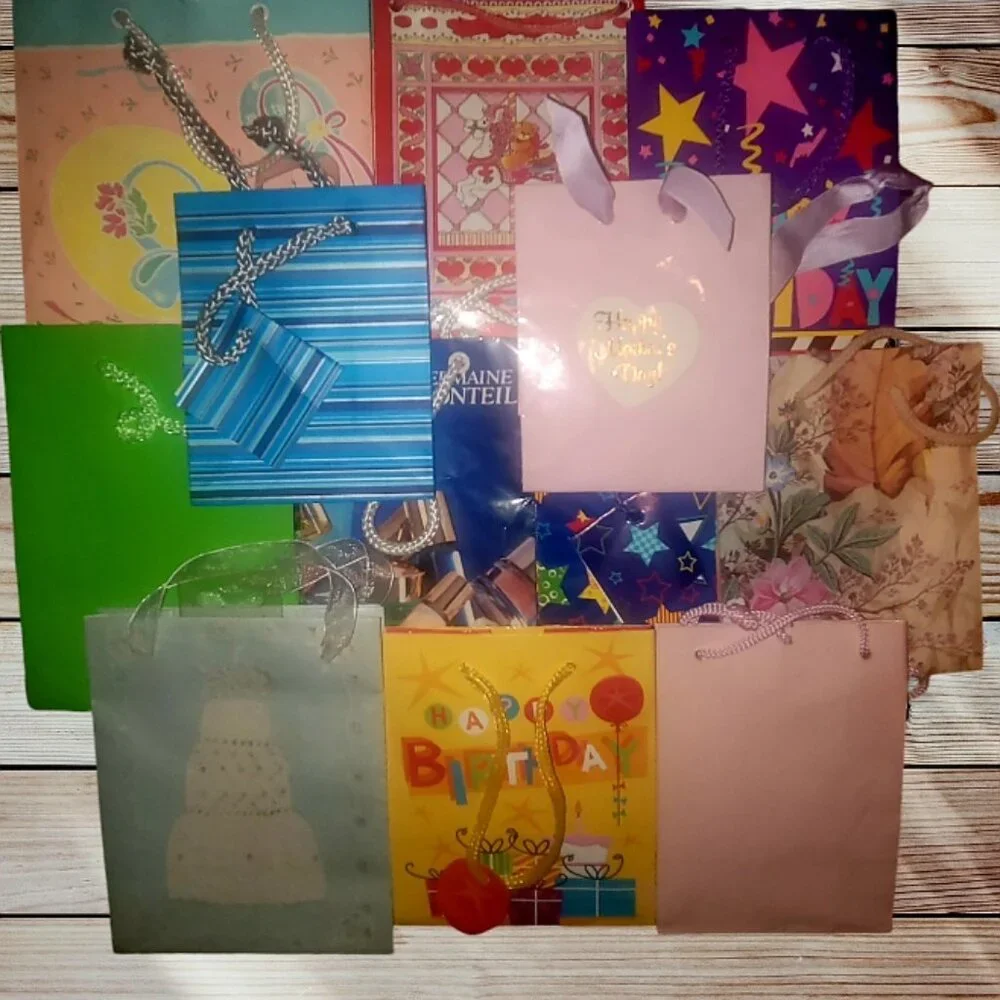 Lot of 12 Assorted MINI Mixed Occasion Paper Gift Bags & 50+ Bows Approx. 3